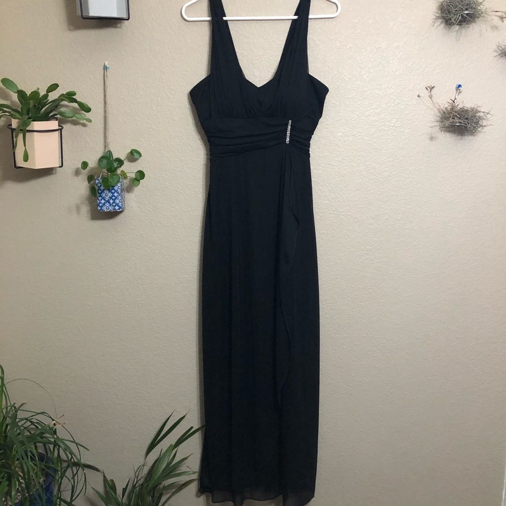 Betsy & Adam Black Formal Floor Length Dress